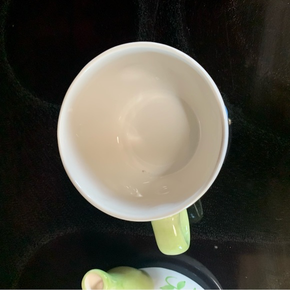 Tea for One with Butterflies - Picture 5 of 6